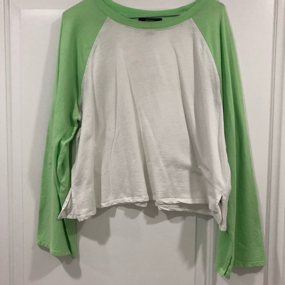 Cropped Baseball Long-sleeve with Flared Arms